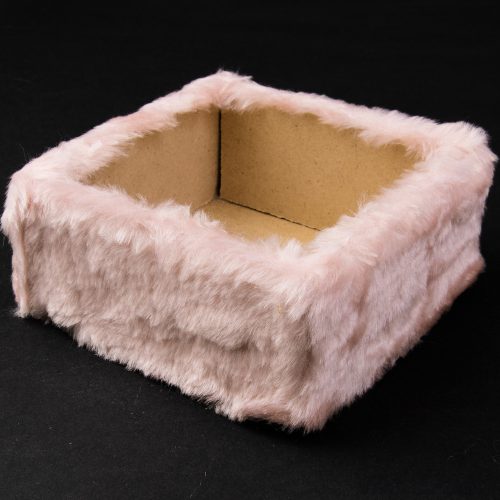 Szőrmés fa doboz alap 15 x 15 x 7cm - Púder rózsaszín